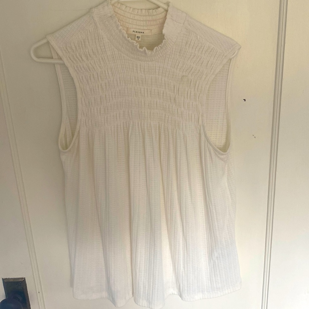 Pleione tank. Size medium